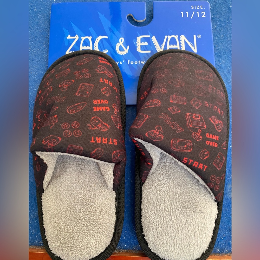 Zac & Evan Boys' Game Over Print Slip-On Slippers